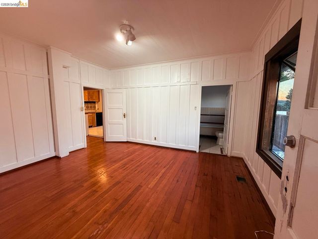 4432 Harbor View AVE, Oakland, CA 94619