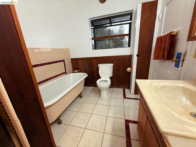 4432 Harbor View AVE, Oakland, CA 94619