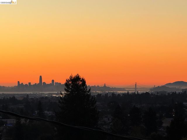 4432 Harbor View AVE, Oakland, CA 94619