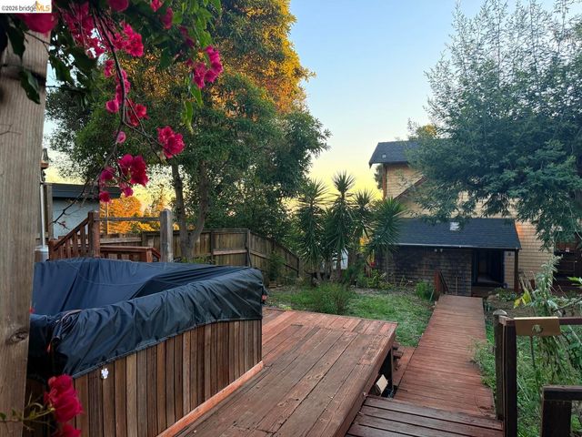 4432 Harbor View AVE, Oakland, CA 94619