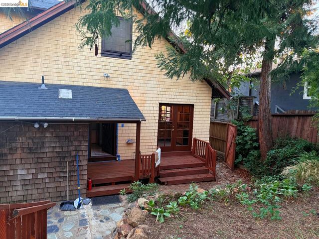 4432 Harbor View AVE, Oakland, CA 94619
