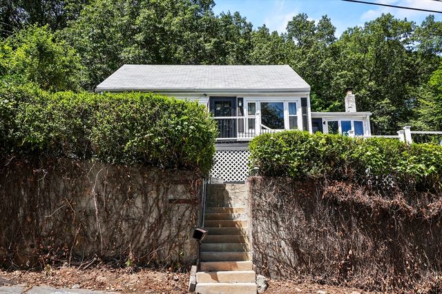 93 Senna Road, Fitchburg, MA 01420
