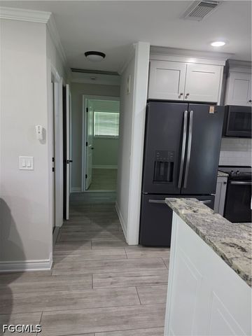 1300 SE 31st TER, Cape Coral, FL 33904