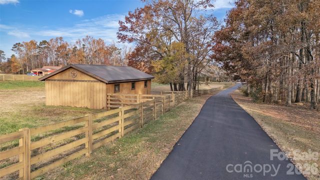 7934 W Nc 10 Highway, Vale, NC 28168