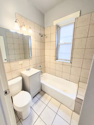 6622 S Saint Lawrence Avenue 2, Chicago, IL 60637
