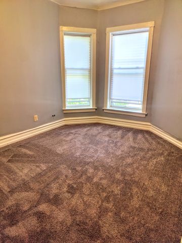 6622 S Saint Lawrence Avenue 2, Chicago, IL 60637