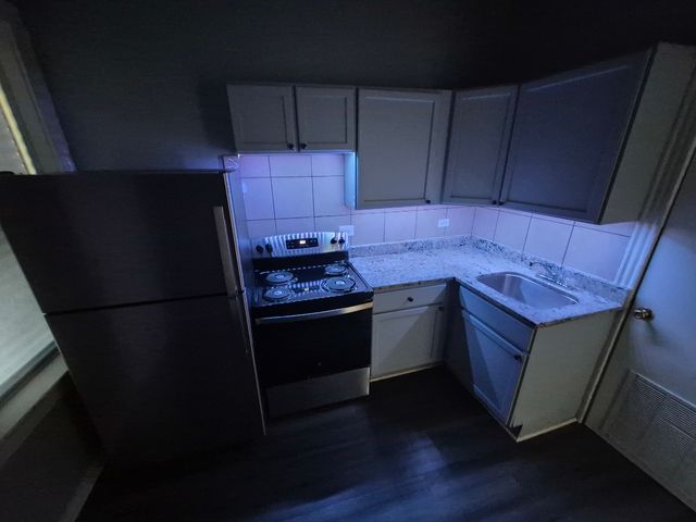 6622 S Saint Lawrence Avenue 2, Chicago, IL 60637
