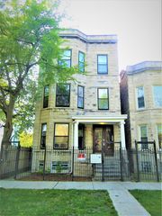 6622 S Saint Lawrence Avenue 2, Chicago, IL 60637