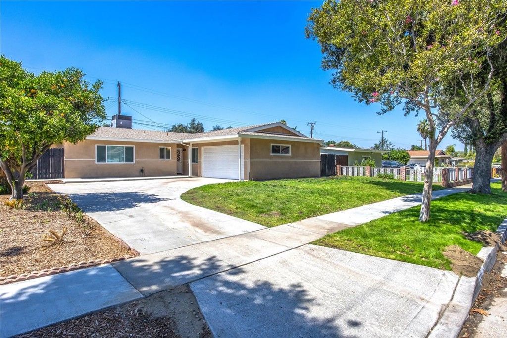 Image 1 of property listing at 634 E Pioneer, Redlands, CA 92374