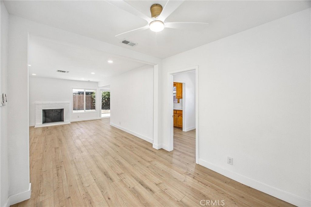 Image 10 of property listing at 634 E Pioneer, Redlands, CA 92374