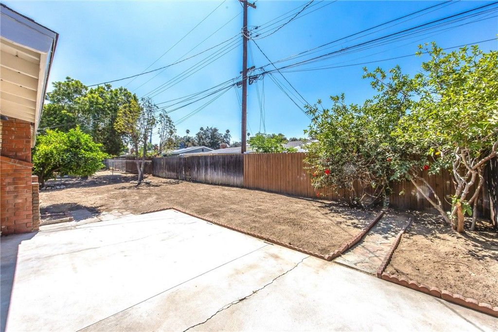 Image 30 of property listing at 634 E Pioneer, Redlands, CA 92374