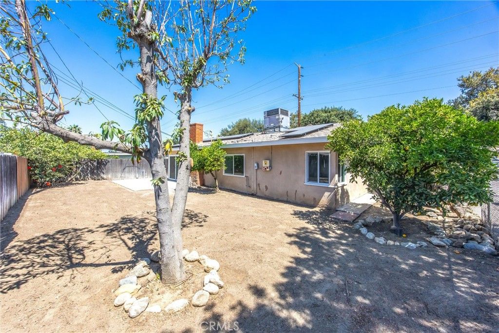 Image 33 of property listing at 634 E Pioneer, Redlands, CA 92374