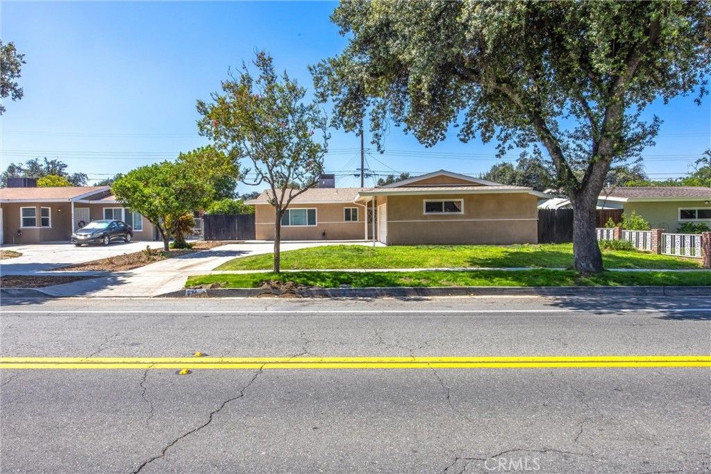 Image 35 of property listing at 634 E Pioneer, Redlands, CA 92374