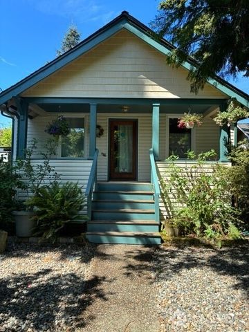 8045 26th Avenue NW, Seattle, WA 98117
