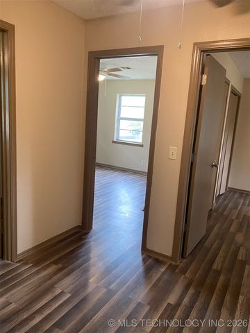 305 N 10th Street, Hartshorne, OK 74547