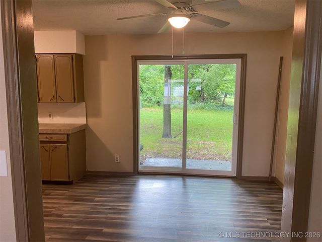 305 N 10th Street, Hartshorne, OK 74547