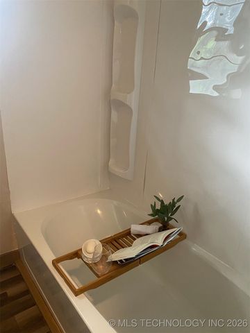 305 N 10th Street, Hartshorne, OK 74547