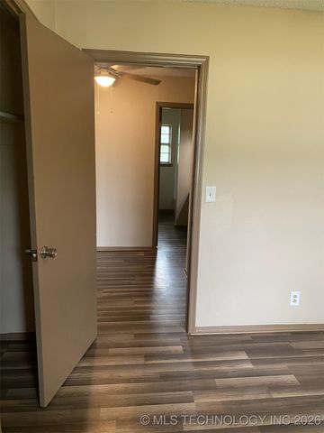 305 N 10th Street, Hartshorne, OK 74547