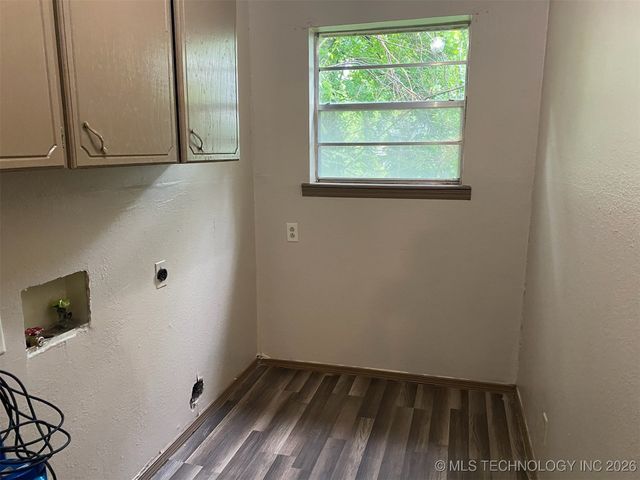 305 N 10th Street, Hartshorne, OK 74547