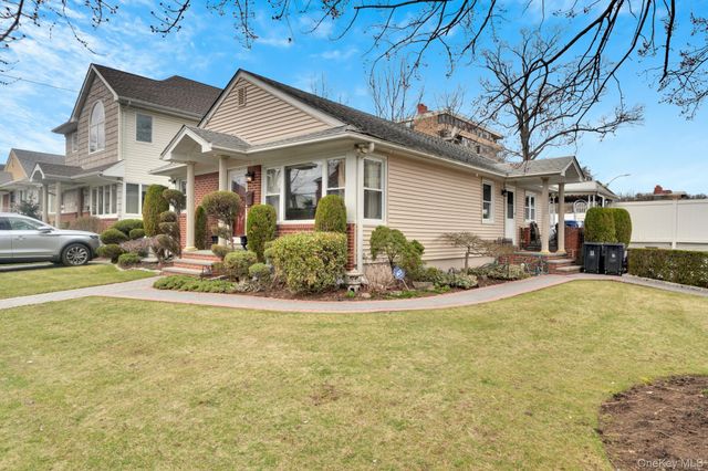 16255 12th Avenue, Whitestone, NY 11357