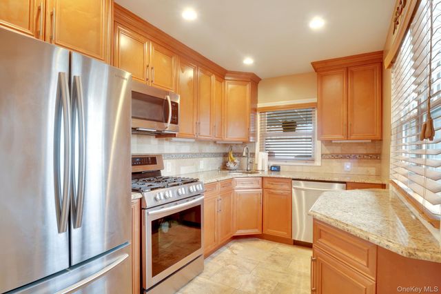 16255 12th Avenue, Whitestone, NY 11357