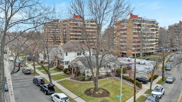 16255 12th Avenue, Whitestone, NY 11357