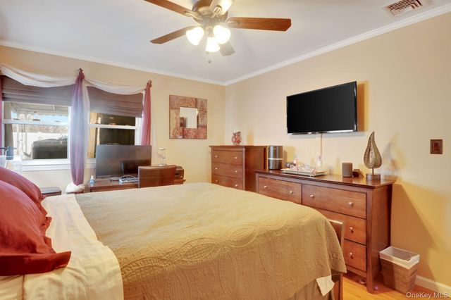 16255 12th Avenue, Whitestone, NY 11357