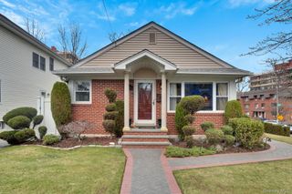 16255 12th Avenue, Whitestone, NY 11357