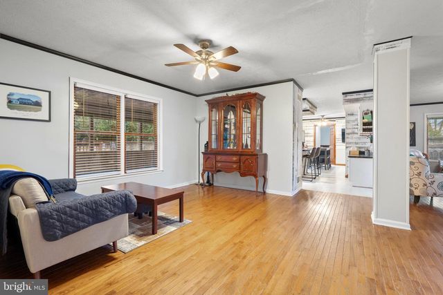 172 CAMBRIAN CT, Martinsburg, WV 25403