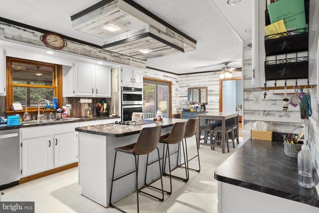 172 CAMBRIAN CT, Martinsburg, WV 25403