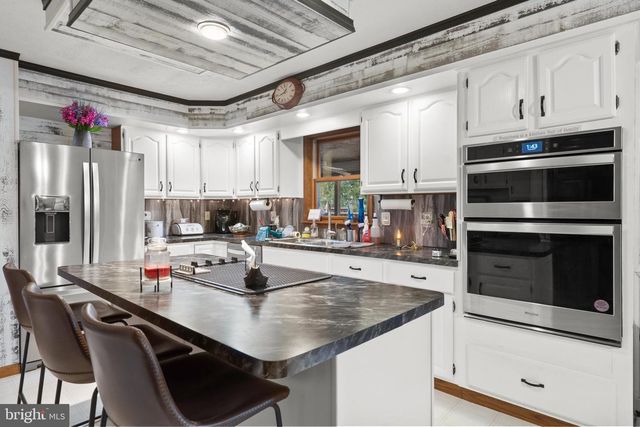 172 CAMBRIAN CT, Martinsburg, WV 25403