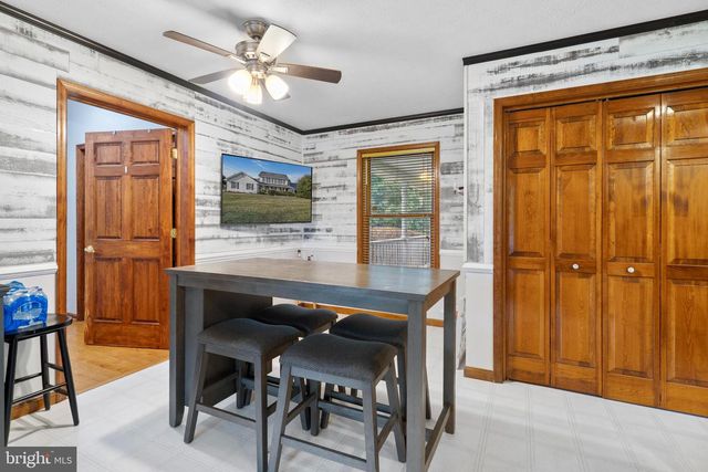 172 CAMBRIAN CT, Martinsburg, WV 25403