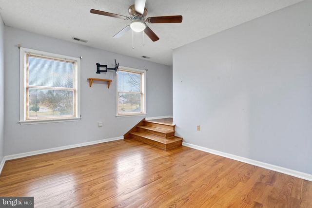 172 CAMBRIAN CT, Martinsburg, WV 25403