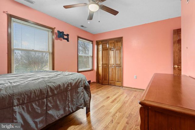 172 CAMBRIAN CT, Martinsburg, WV 25403