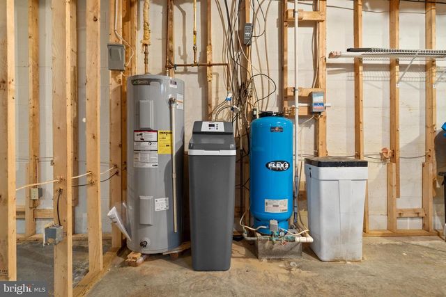 172 CAMBRIAN CT, Martinsburg, WV 25403