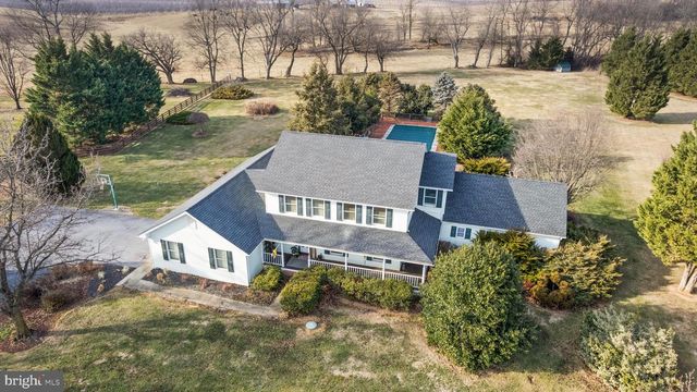 172 CAMBRIAN CT, Martinsburg, WV 25403