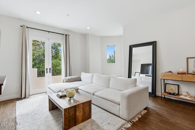 4541 Colfax Avenue 101, Studio City, CA 91602