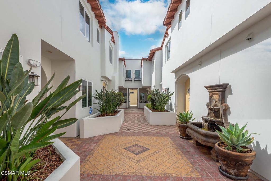 4541 Colfax Avenue 101, Studio City, CA 91602 — photo 4