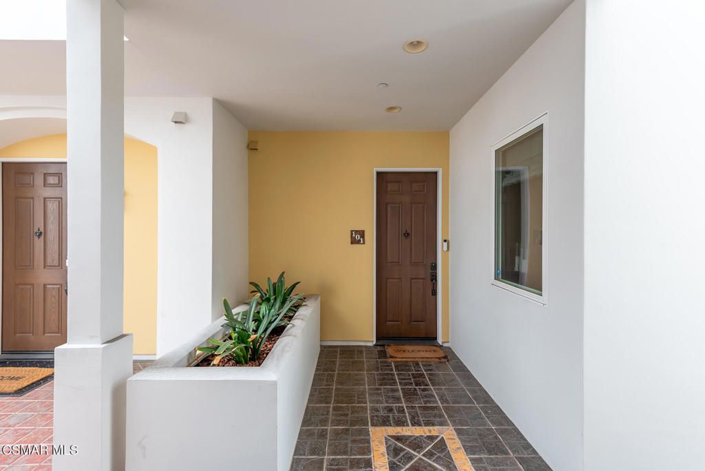 4541 Colfax Avenue 101, Studio City, CA 91602 — photo 5