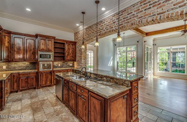 102 Bridgewater Crossing, Ridgeland, MS 39157