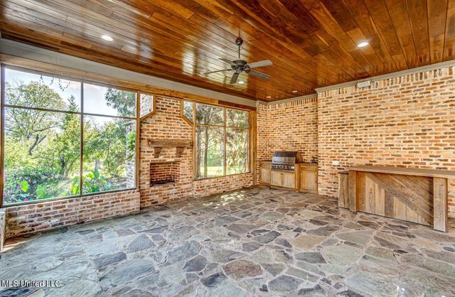 102 Bridgewater Crossing, Ridgeland, MS 39157