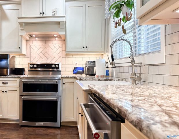 908 Rhodes Street, Hartselle, AL 35640