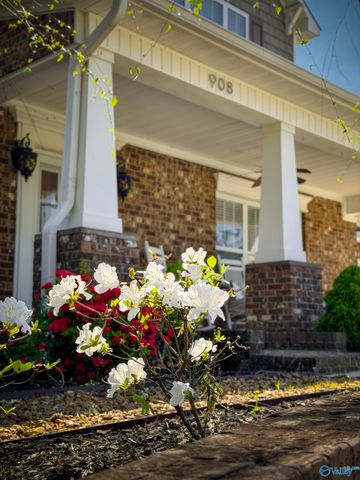 908 Rhodes Street, Hartselle, AL 35640