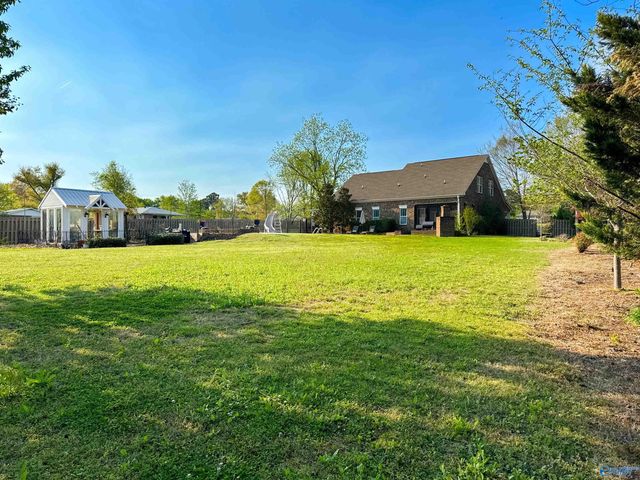 908 Rhodes Street, Hartselle, AL 35640