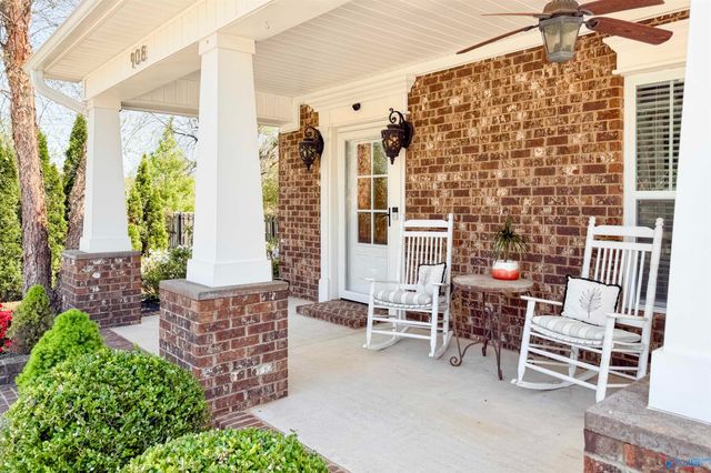 908 Rhodes Street, Hartselle, AL 35640