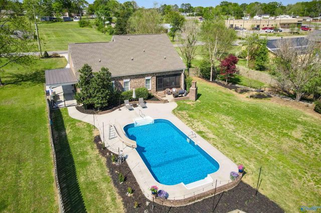908 Rhodes Street, Hartselle, AL 35640