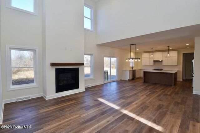 9 Delia Street, Colonie, NY 12211