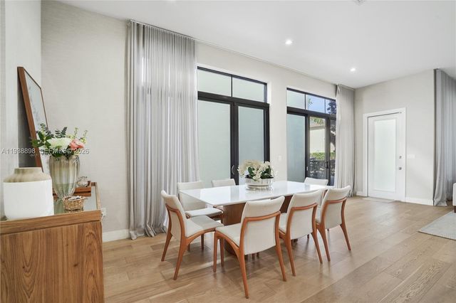 8144 NW 43rd St, Doral, FL 33166