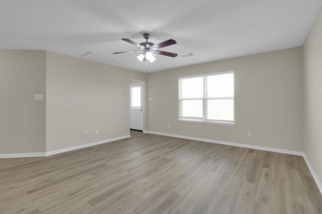 12302 Wavecrest Road, Texas City, TX 77568