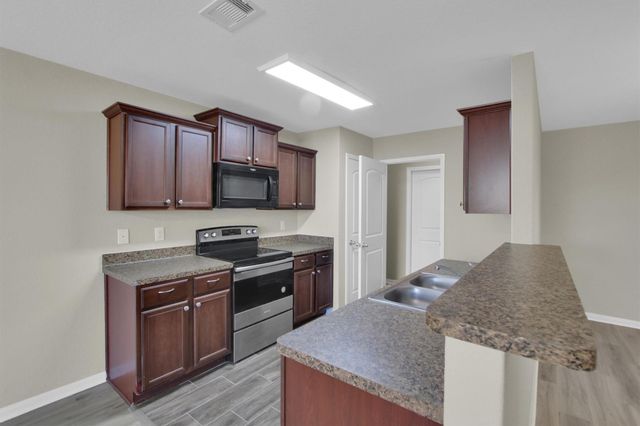 12302 Wavecrest Road, Texas City, TX 77568